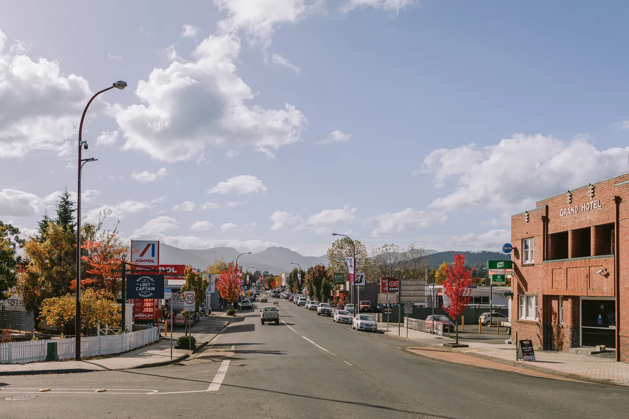 Huonville Streetscape with Sleeping Beauty