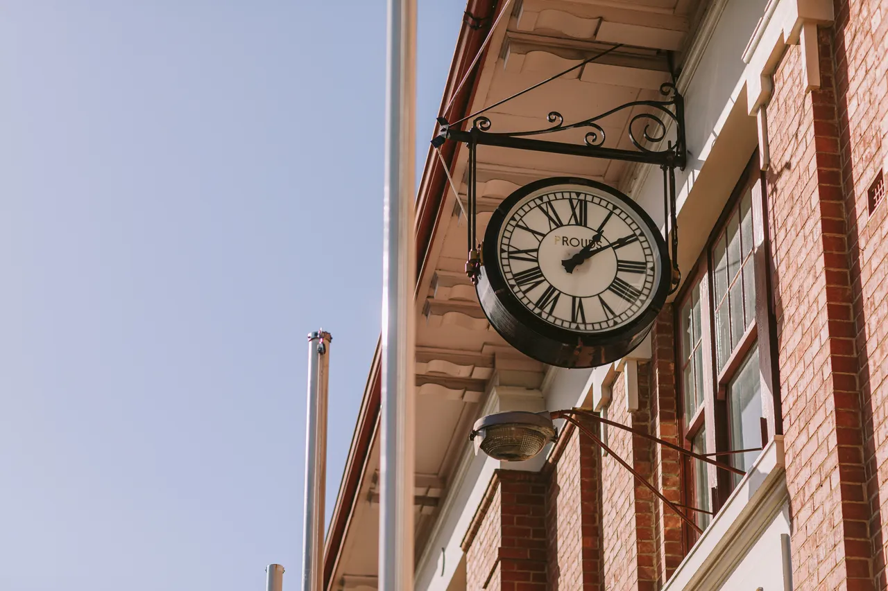 Old Clock in Huonville