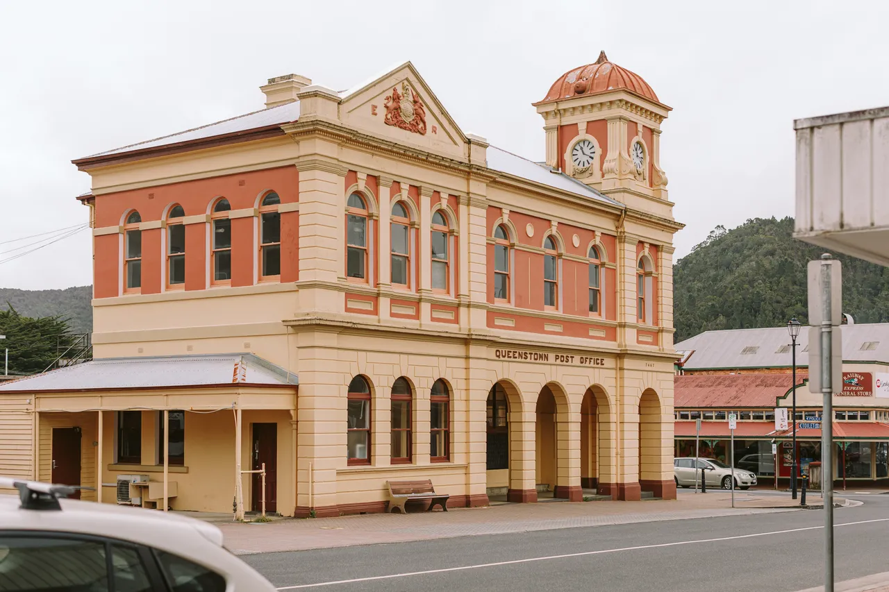 Queenstown Post Office