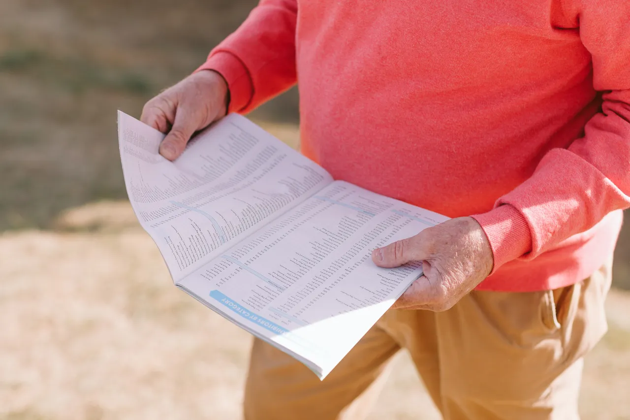 Holding Guide at Agfest