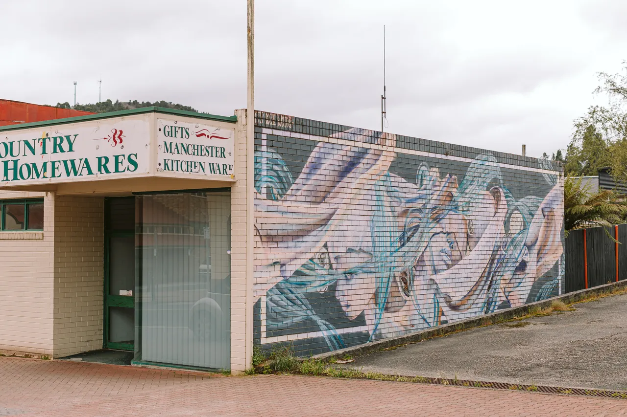 Mural in Queenstown