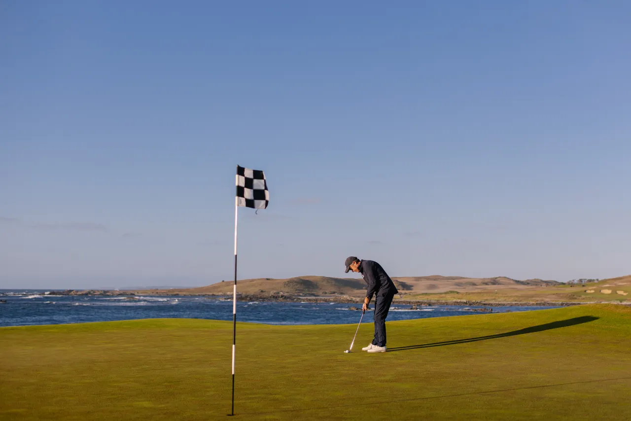 Golfer at Ocean Dunes Golf Course