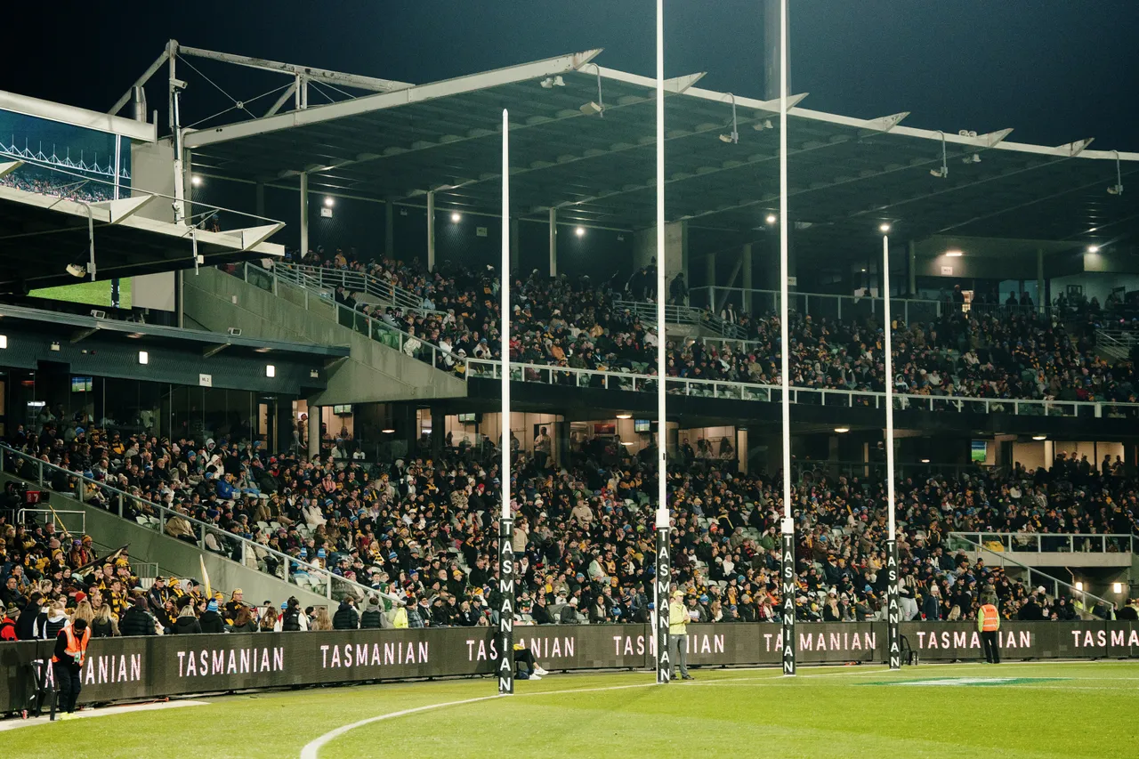 Goal Posts at UTAS Stadium