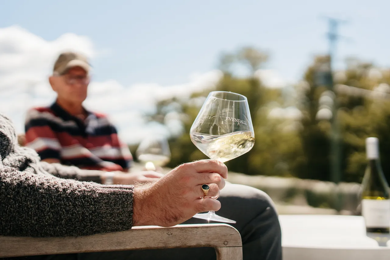 Wine Tasting at Evenfall Winery