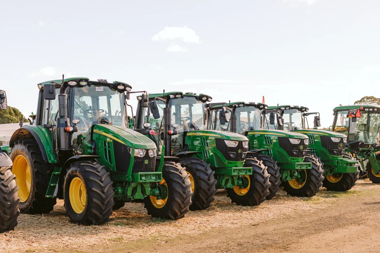 Tractors at Agfest