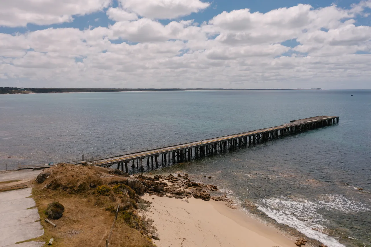 Naracoopa Jetty