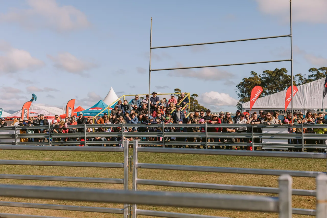 Crowd at Agfest