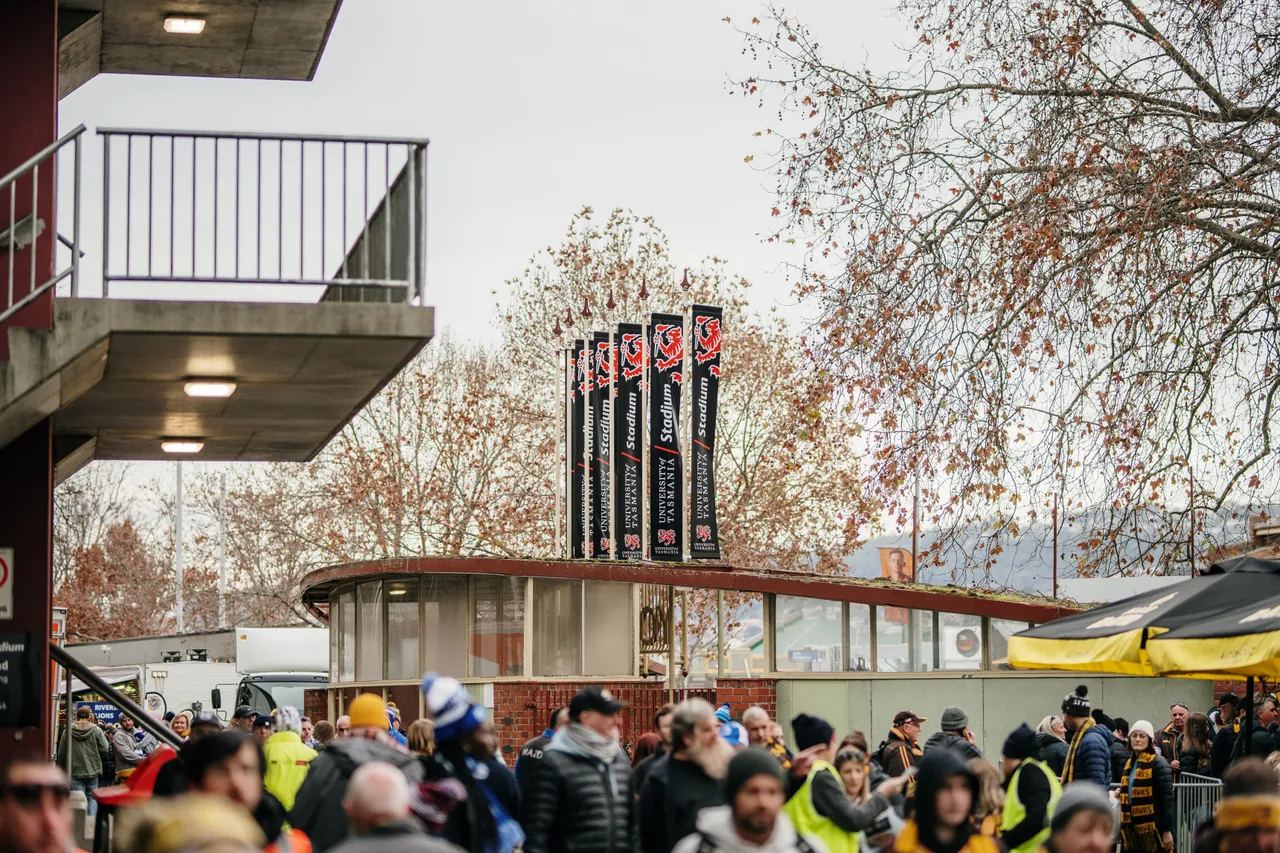 Spectators Entering UTAS Stadium