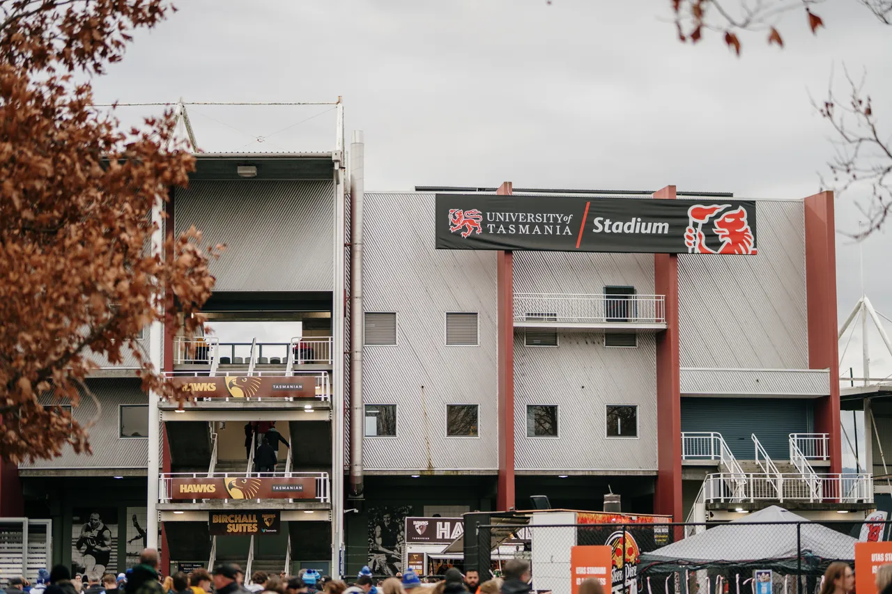 UTAS Stadium Banner