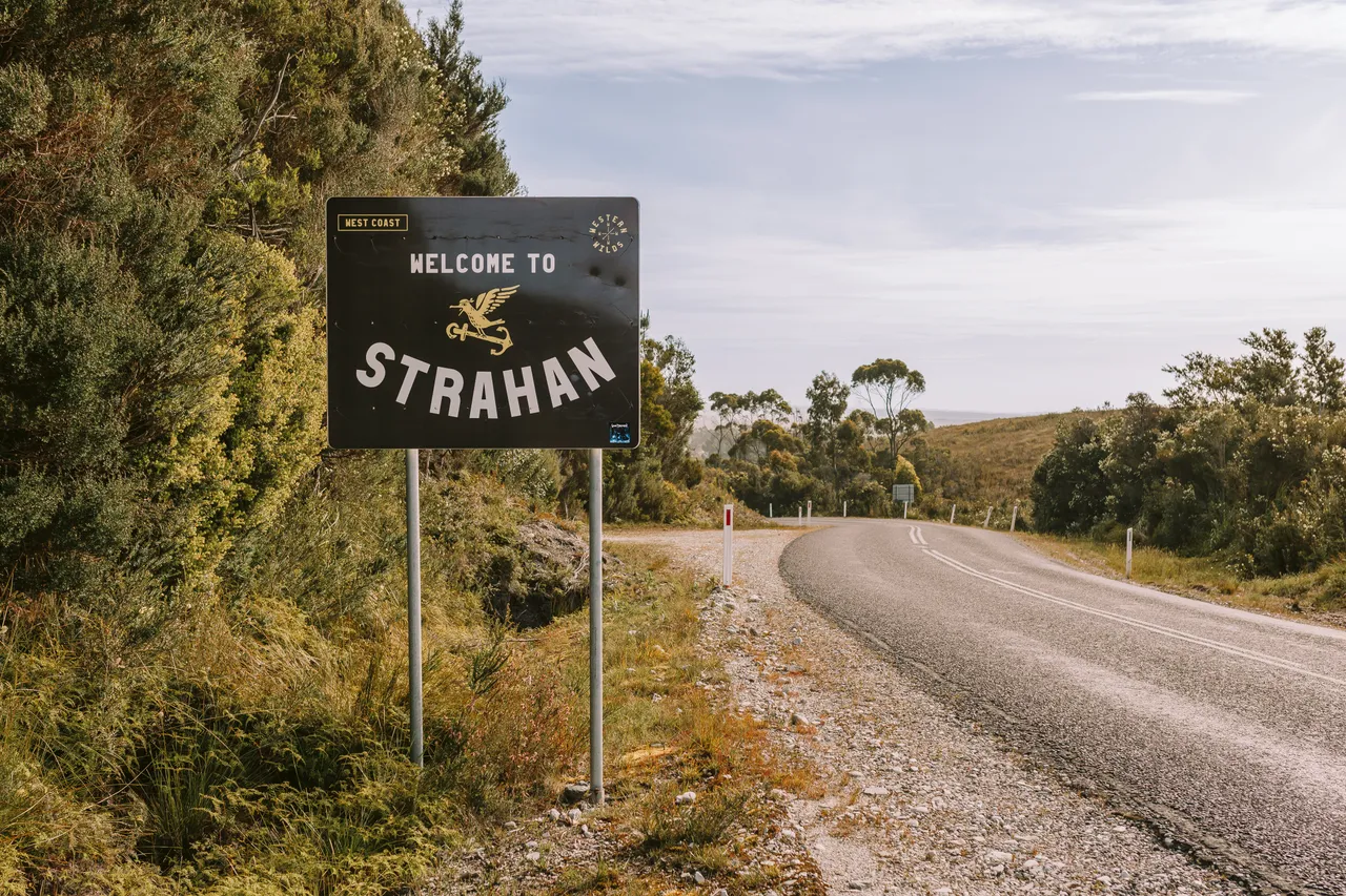 Welcome to Strahan Sign
