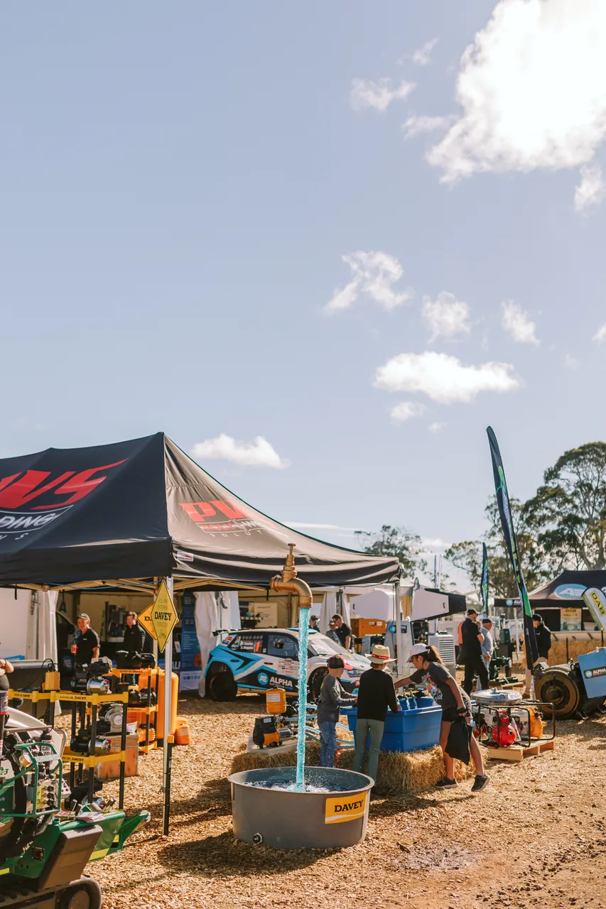 Crowds at Agfest