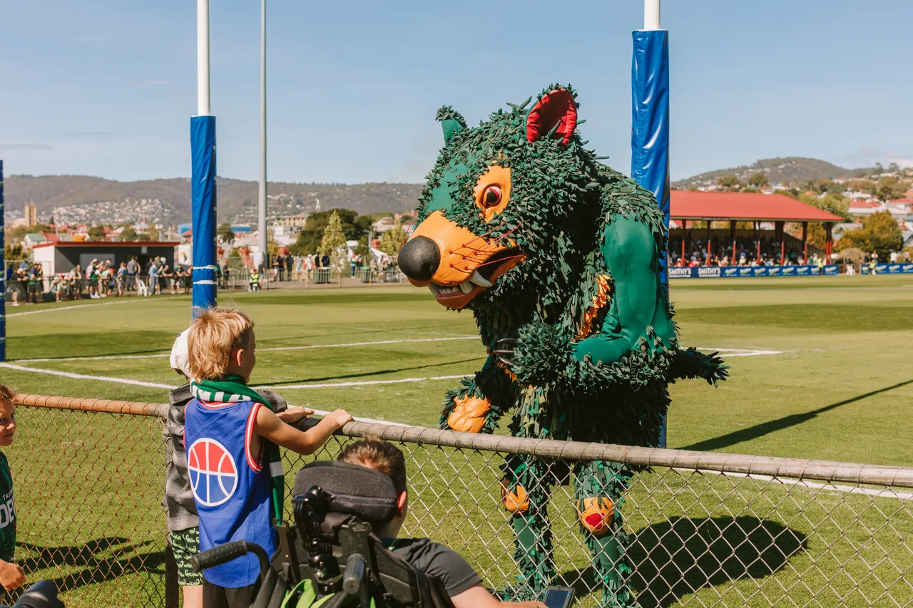 Rum'un Tasmania Devils Mascot