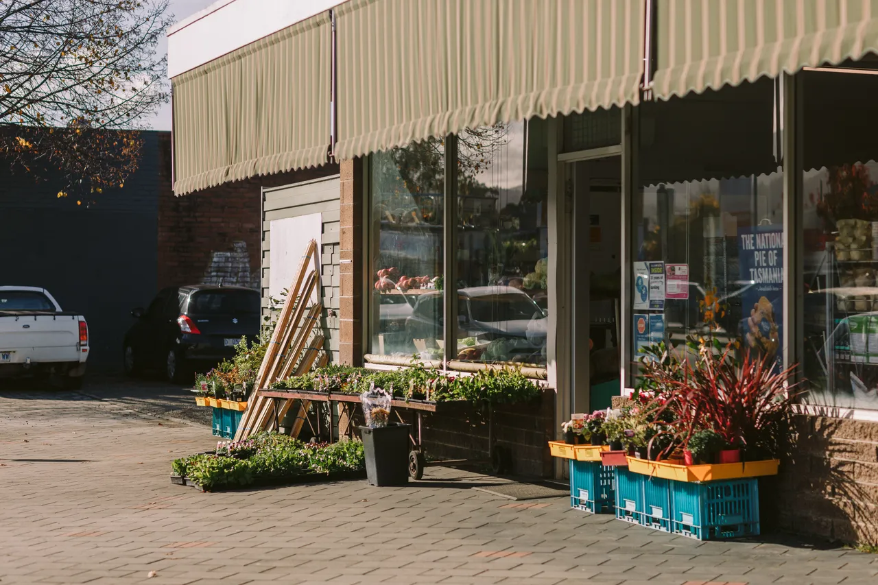 Shop Front in Huonville