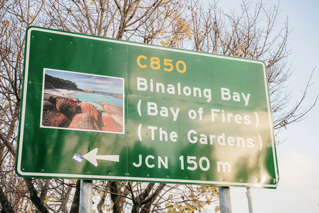 Bay of Fires Road Sign
