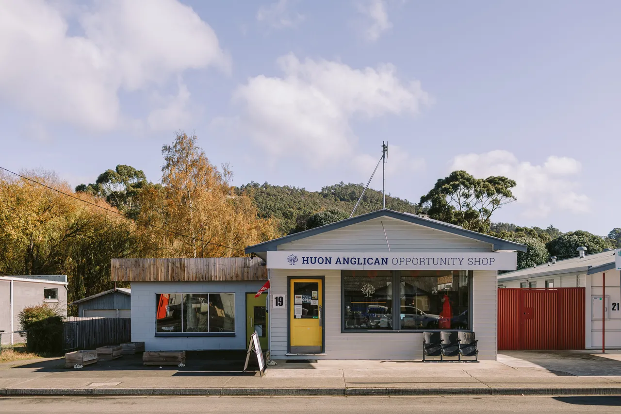 Shop Front in Huonville