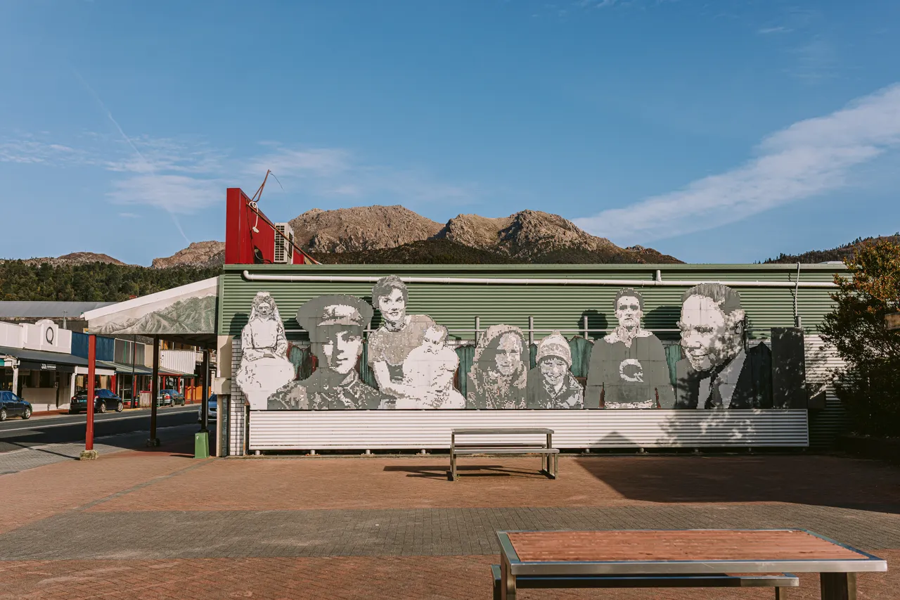Mural in Queenstown