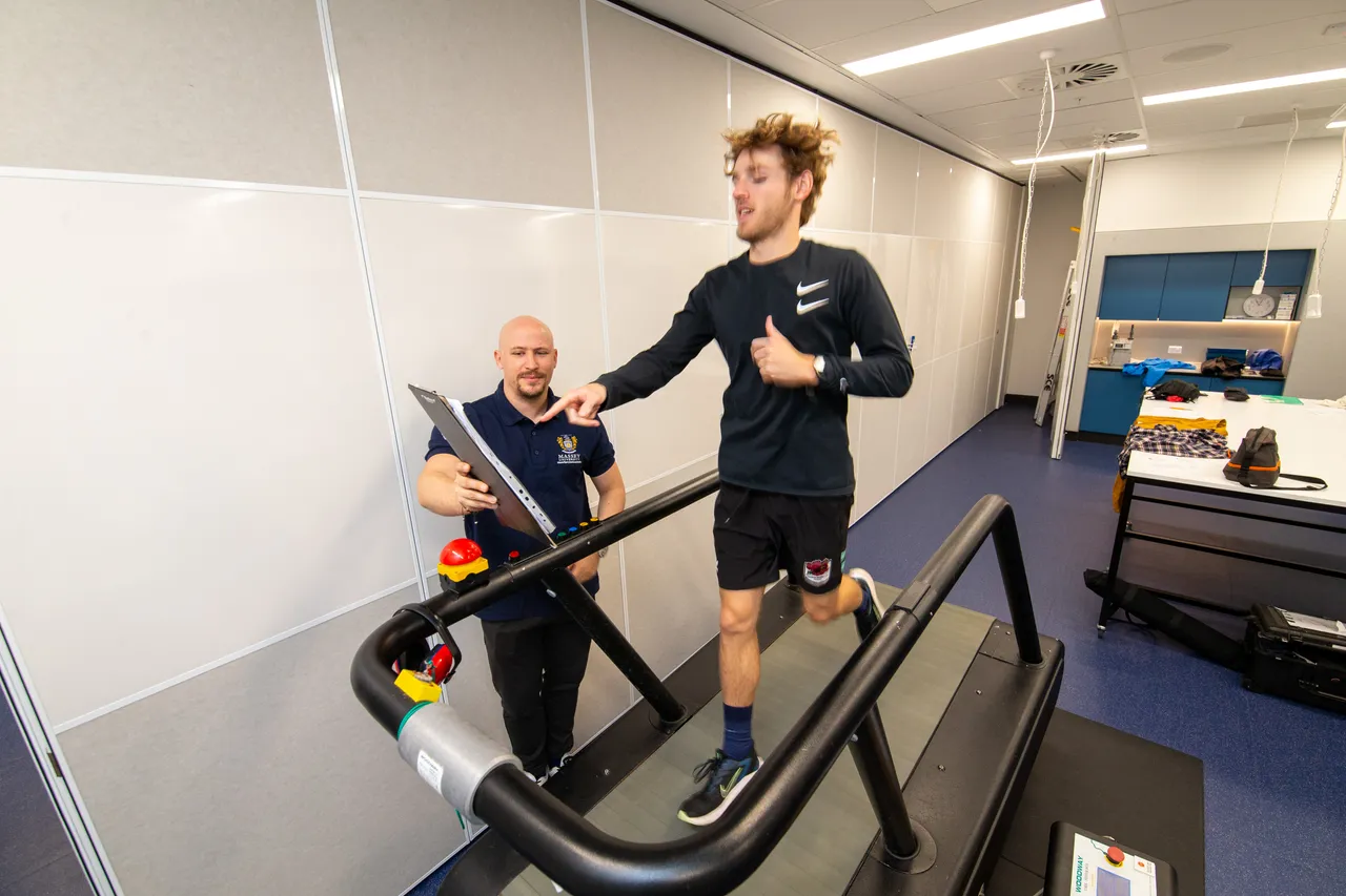 Exercise-Sports-Science-Human-Nutrition-035