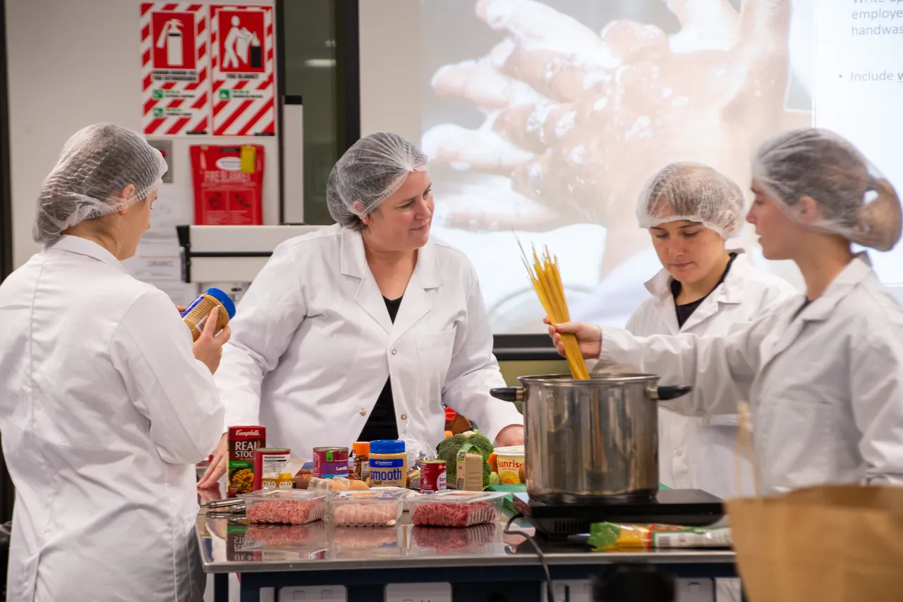 Food-Lab-023