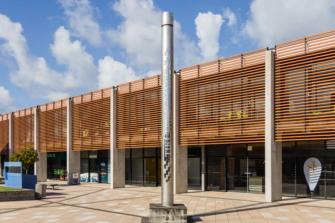 Massey University Brand Library - Pou Tiki Tiki o Rangi -2