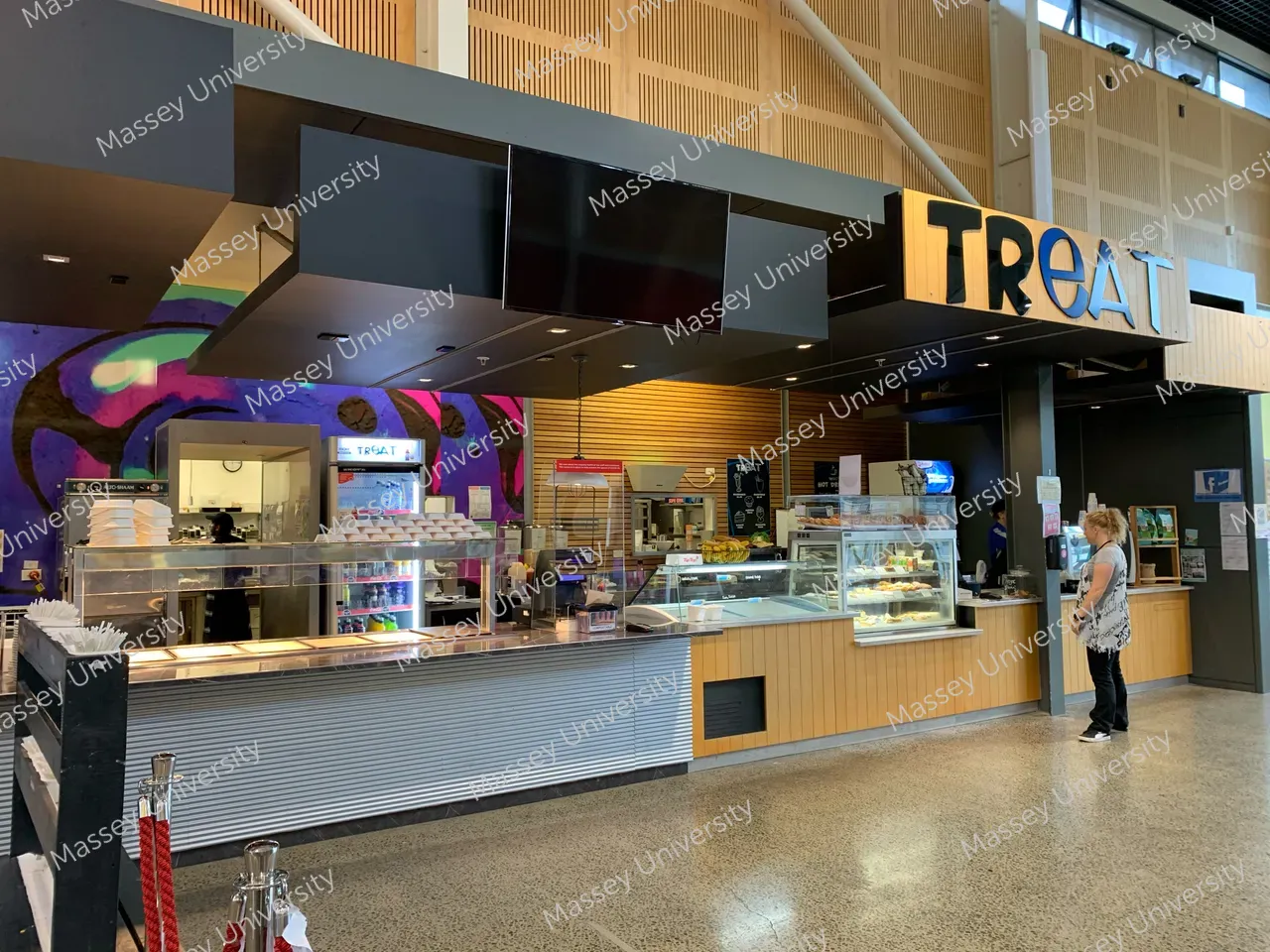 370438-student-cafe-2