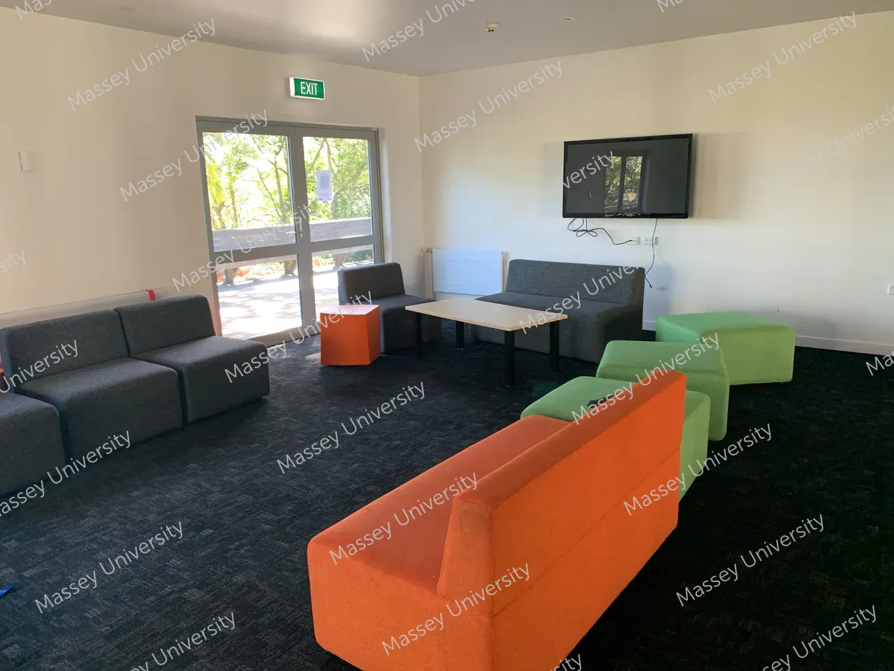 370411-common-area-in-halls-up-on-the-hill-2