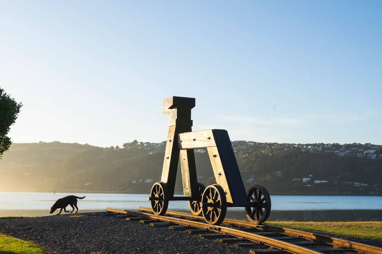 ART_KuriSculpture_001_DunedinNZ