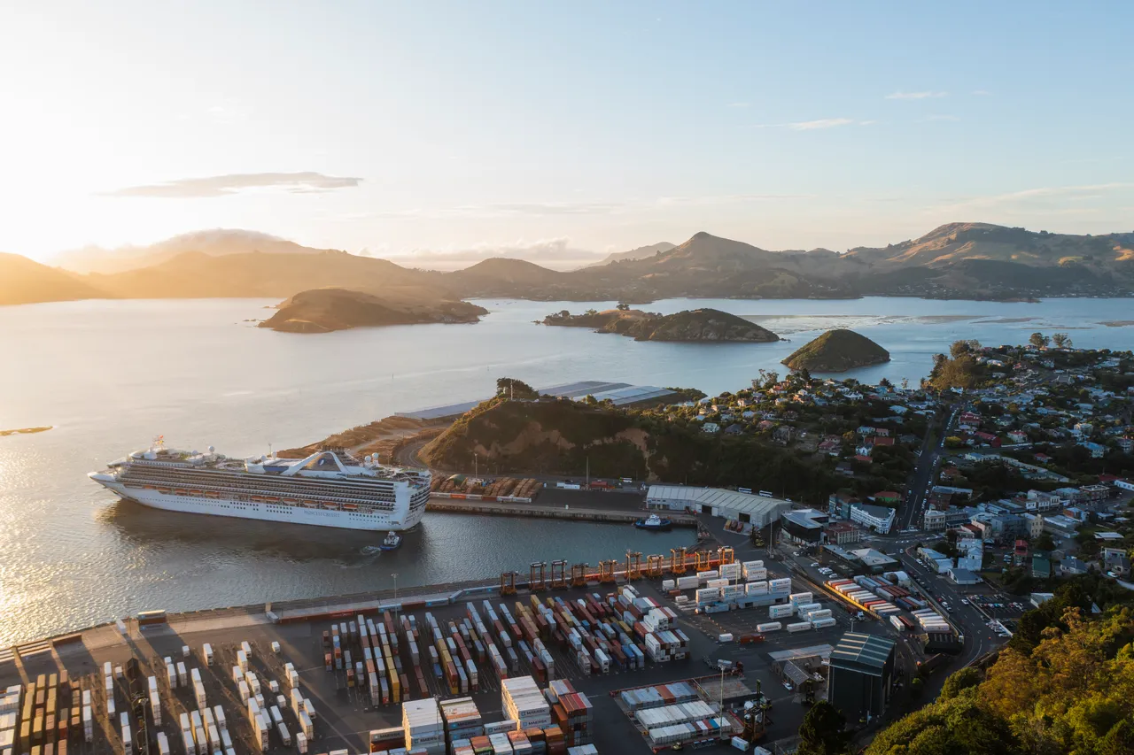 SCENIC_CruiseShip2023_022_DunedinNZ