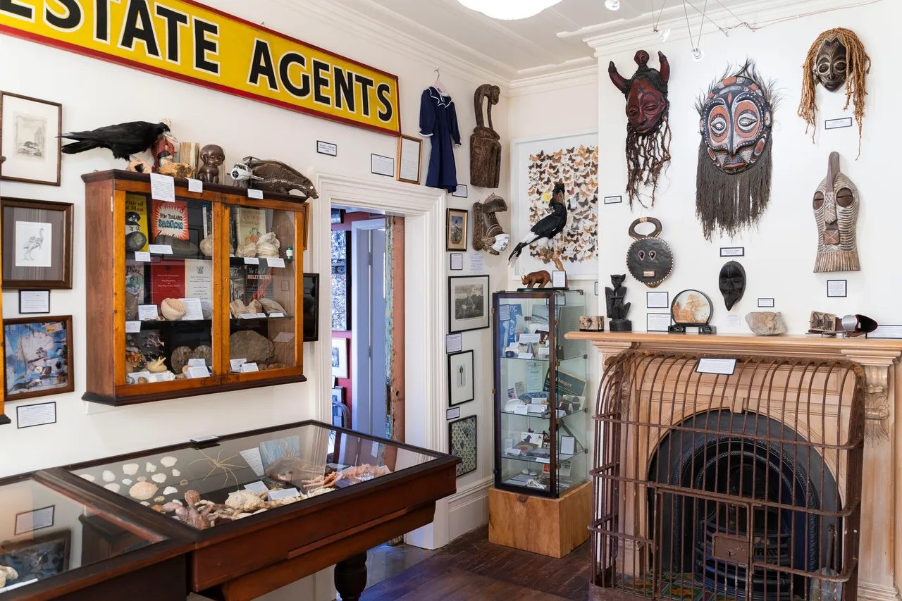 ATTRACTIONS_MuseumOfNaturalMystery_060_DunedinNZ