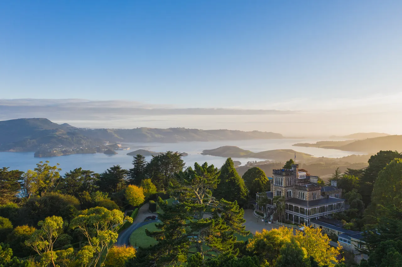 ATTRACTIONS_LarnachCastleSunrise_082_DunedinNZ