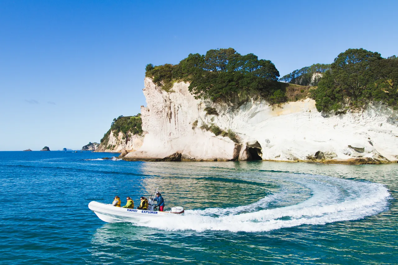 Hahei Explorer
