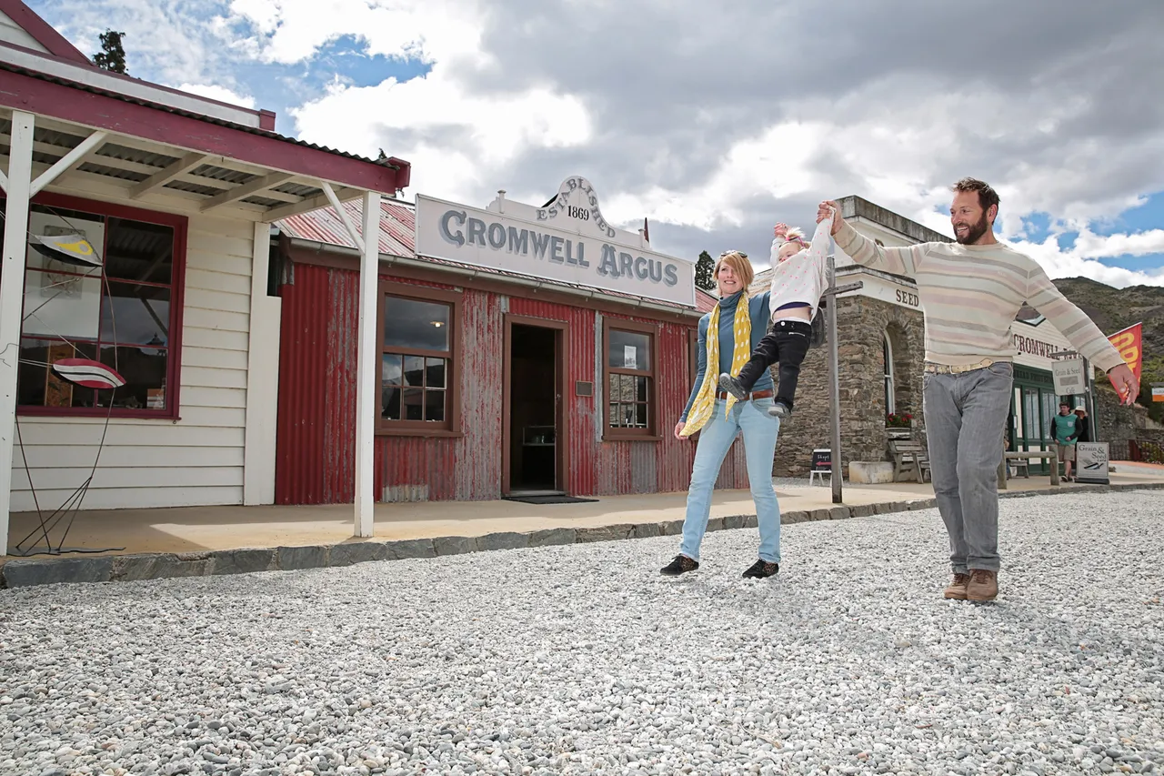 Step back into New Zealand's past at the Cromwell Heritage Precinct. Situated on the shores of Lake Dunstan.