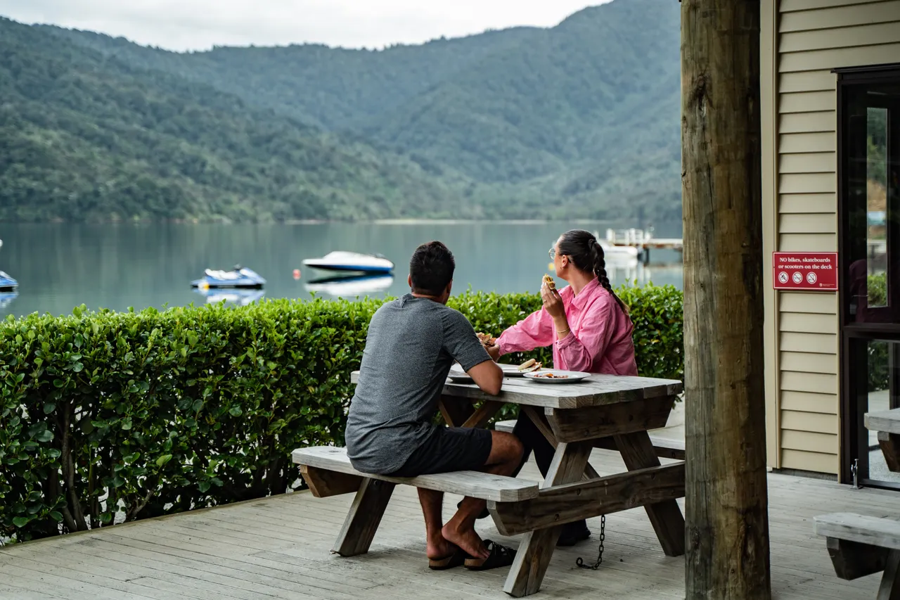 Momorangi Bay Campground