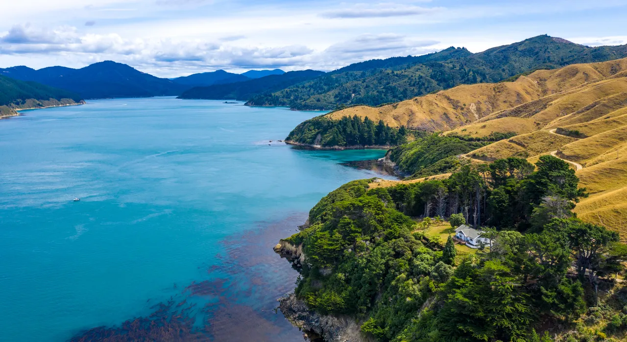 Arapaoa Island