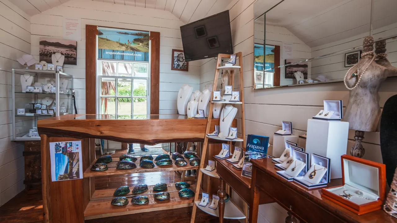 Arapaoa Island Homestead