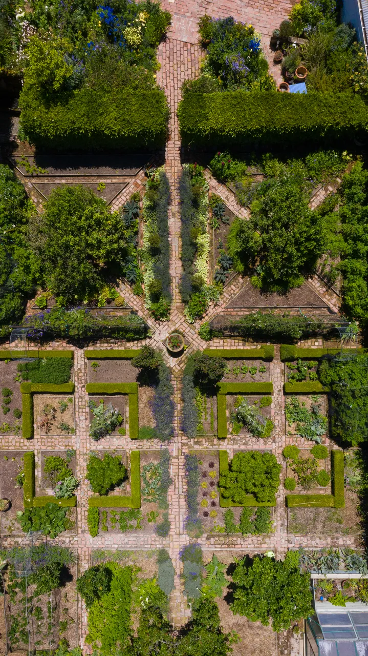 Barewood Garden