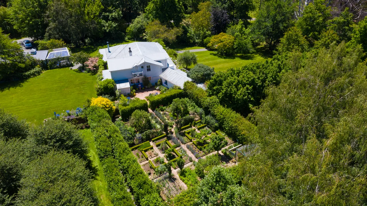 Barewood Garden