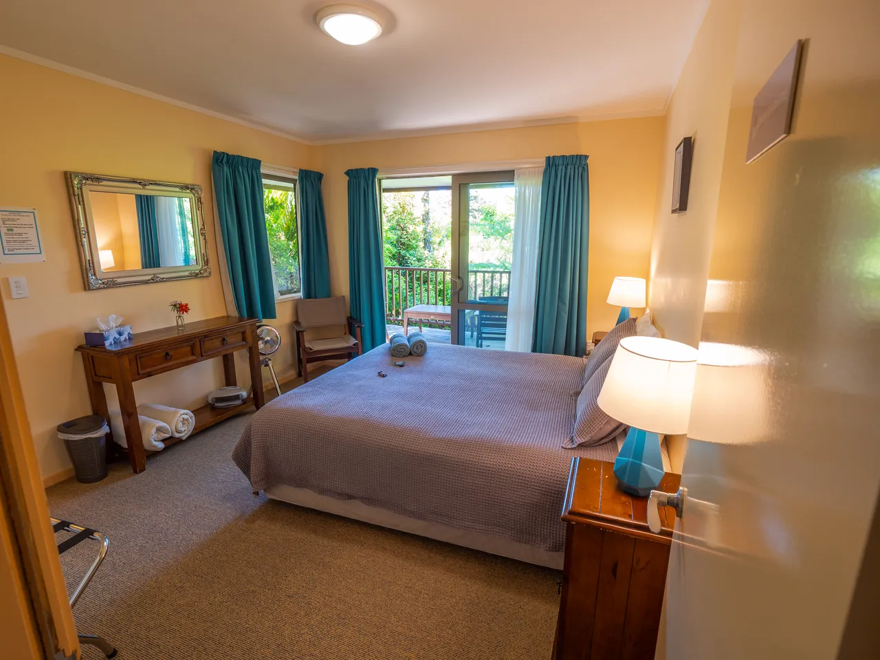 Mahana Lodge
