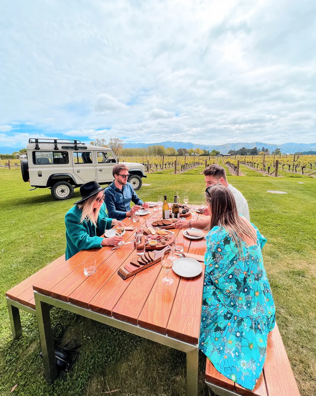 Cloudy Bay Land Rover Tour