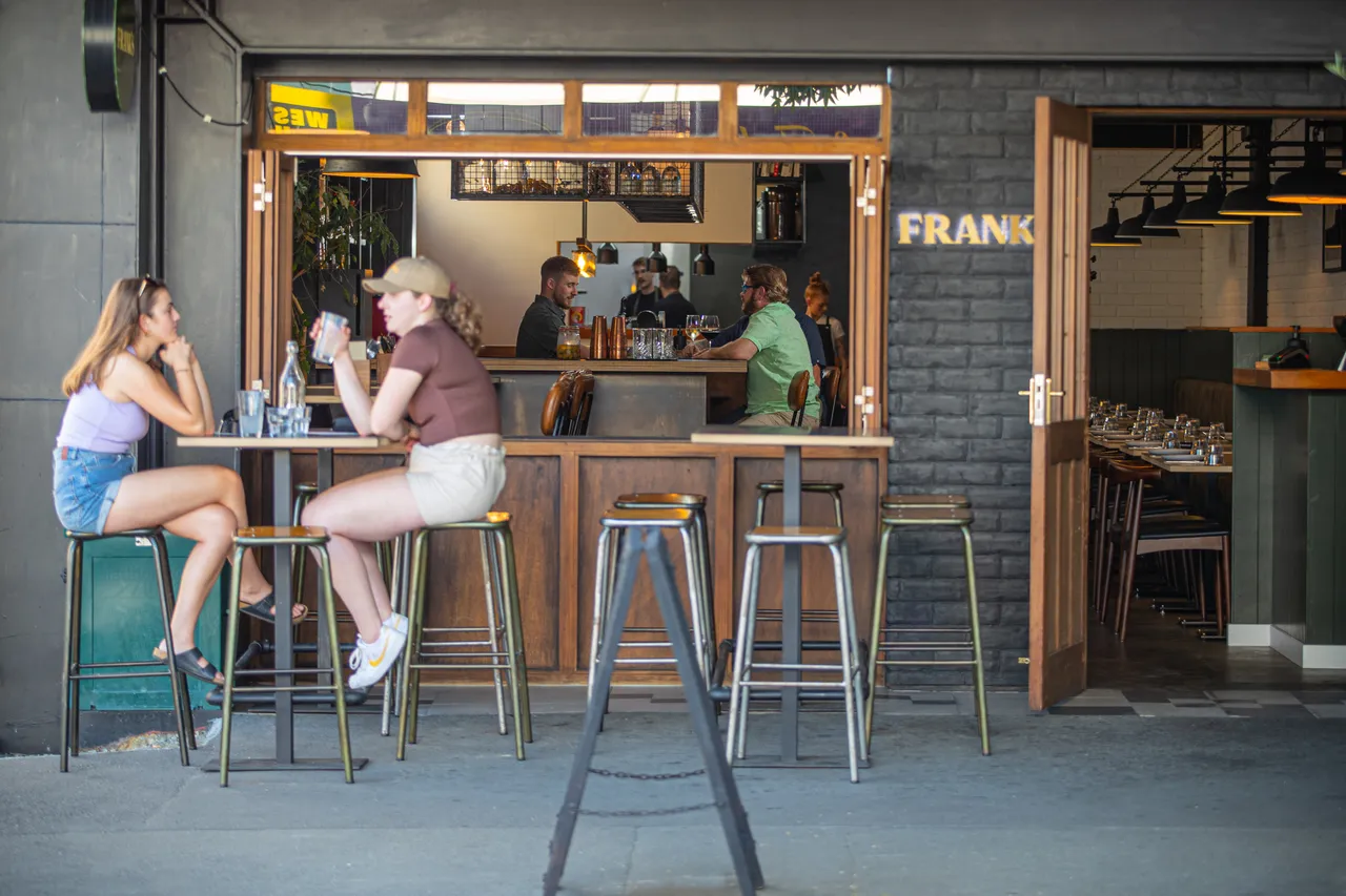 Franks Oyster Bar & Eatery