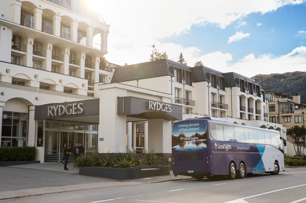 Hotel Pick-up/Drop-off with GreatSights