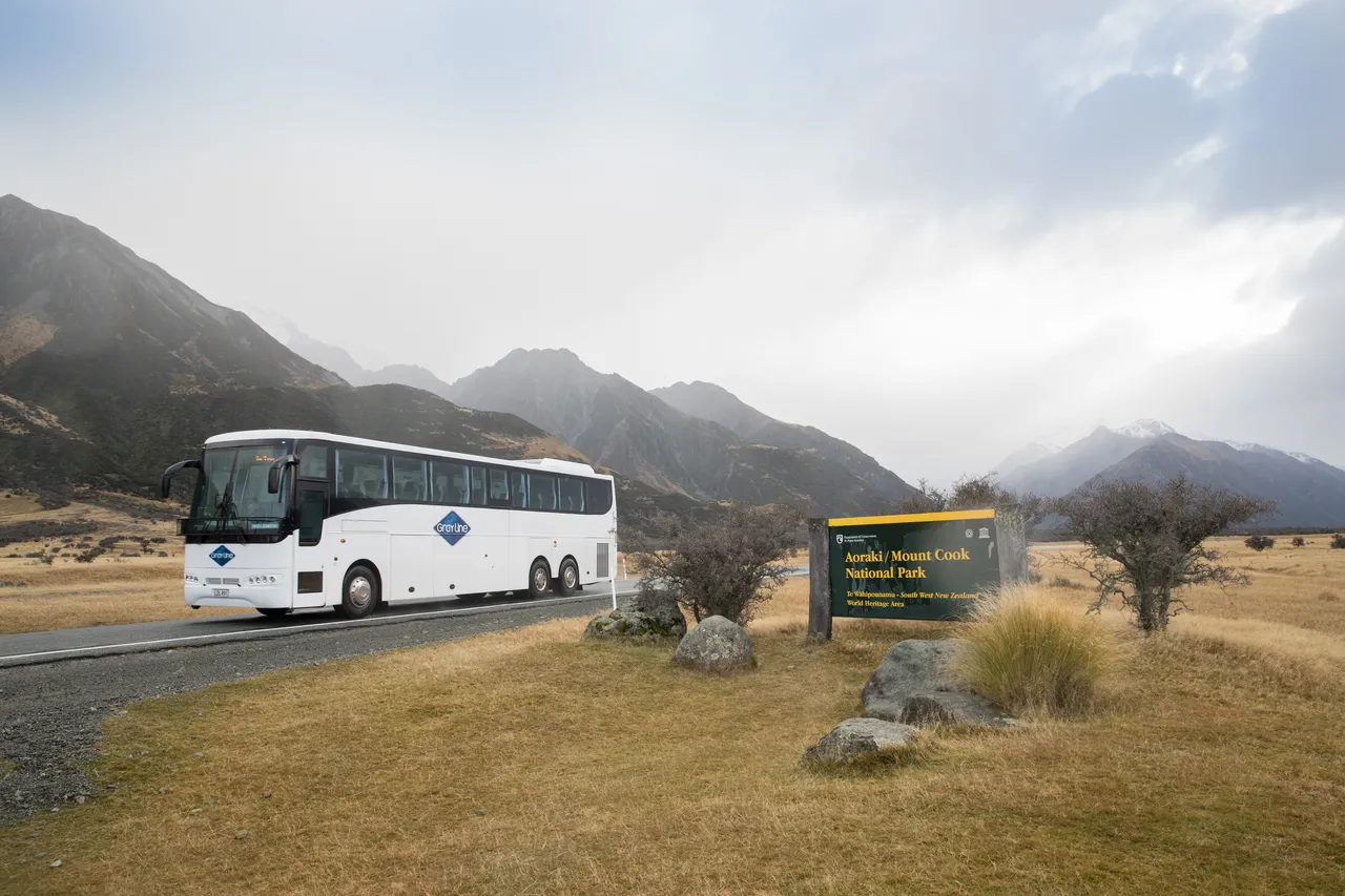 Gray line coach at Aoraki National Park