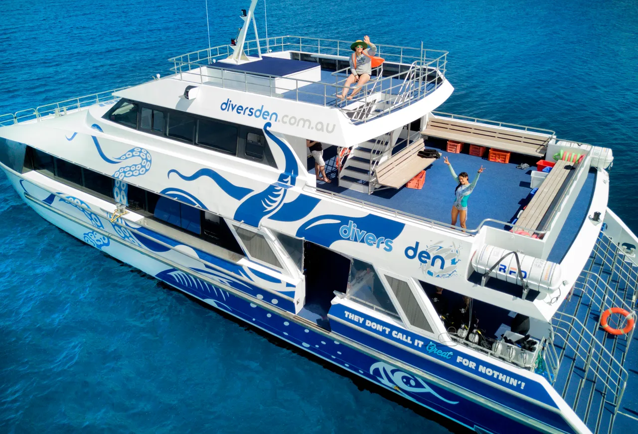 Passengers on the AquaQuest Vessel