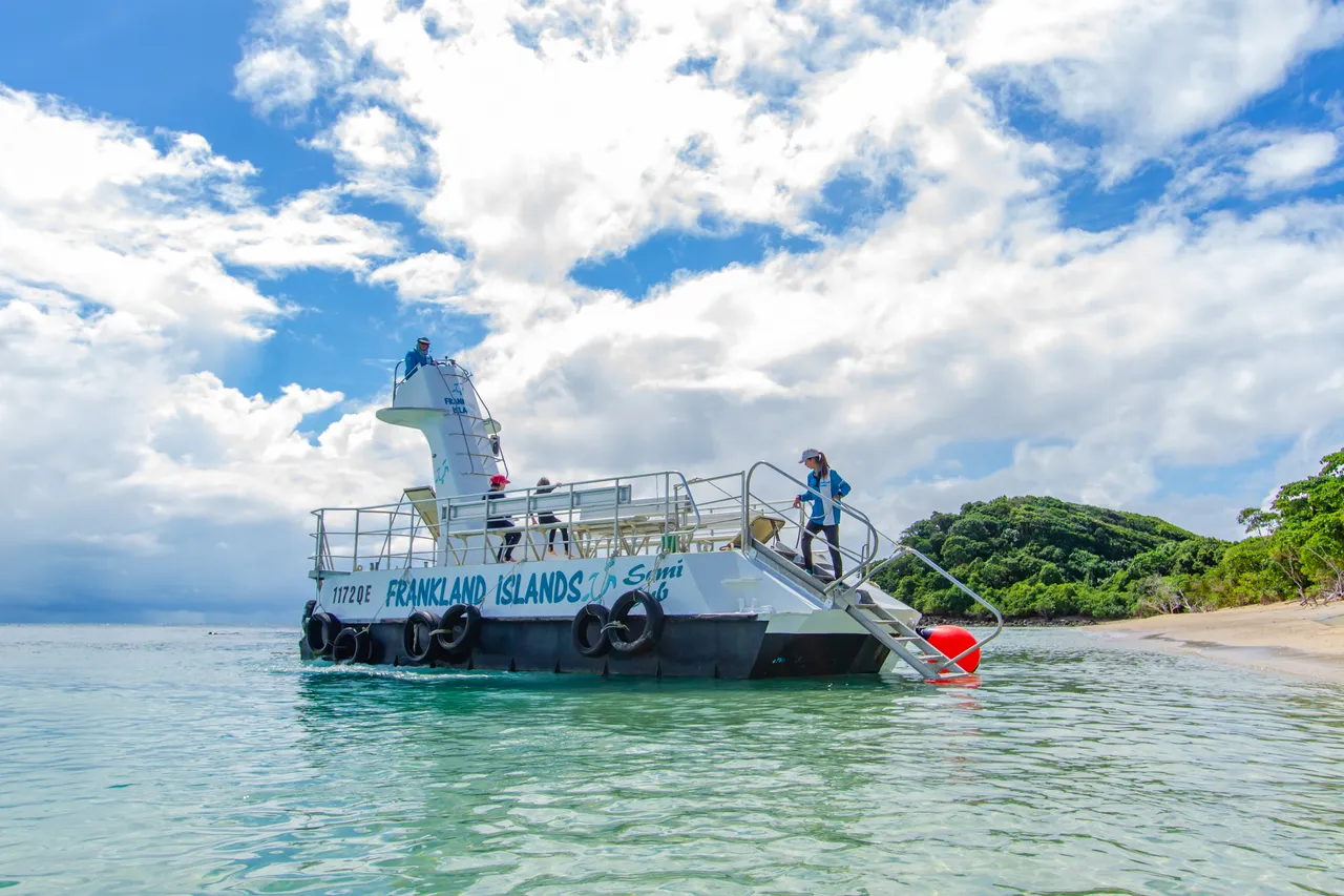 Frankland islands semi sub