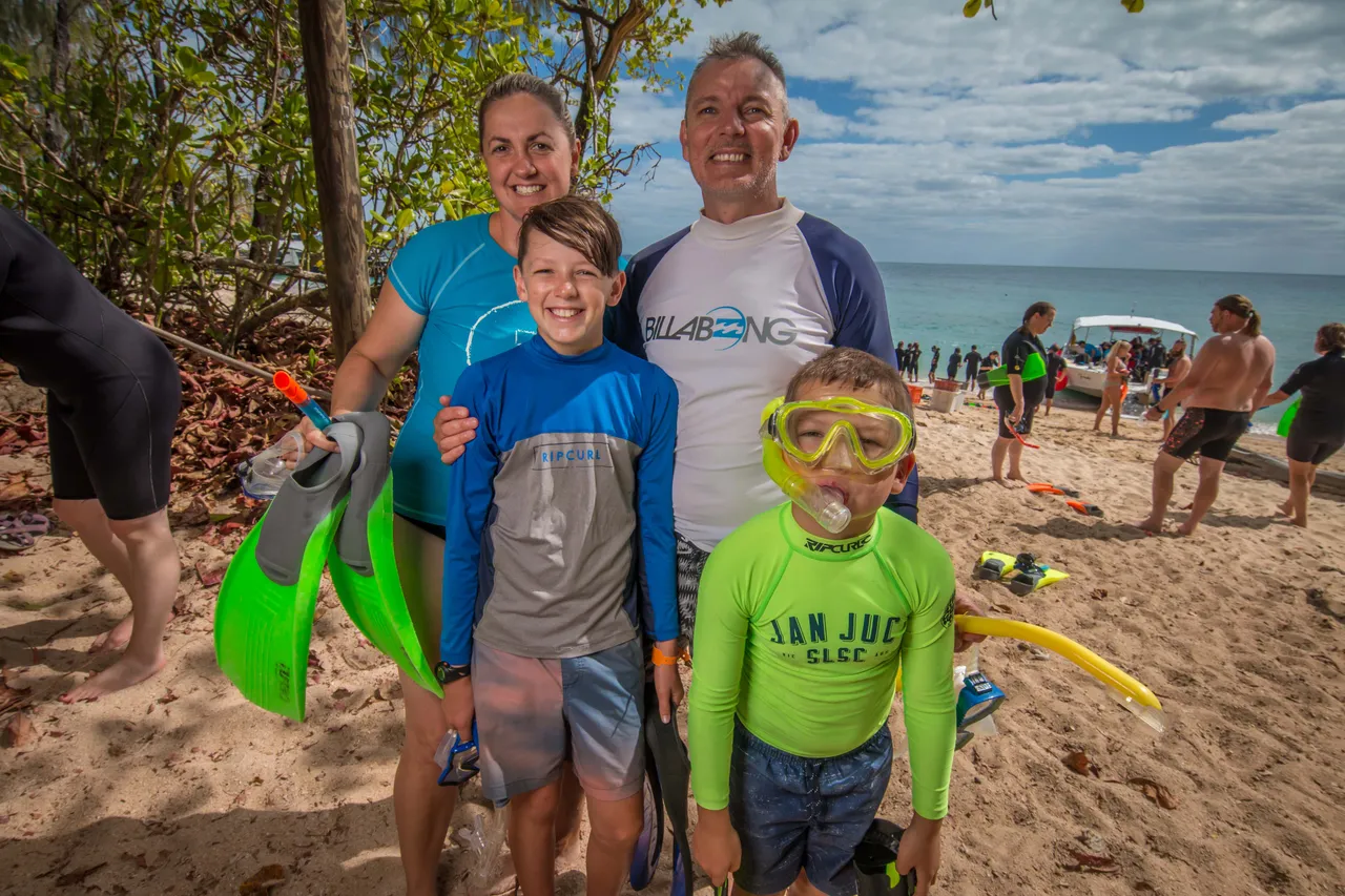 Frankland islands reef cruises Family friendly