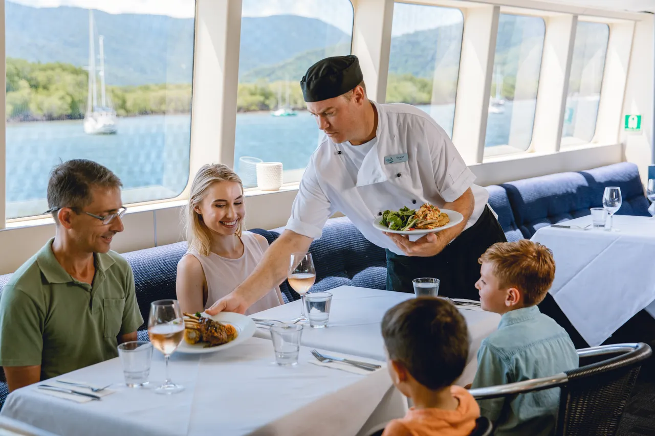 Minjil indigenous experience and lunch cruise