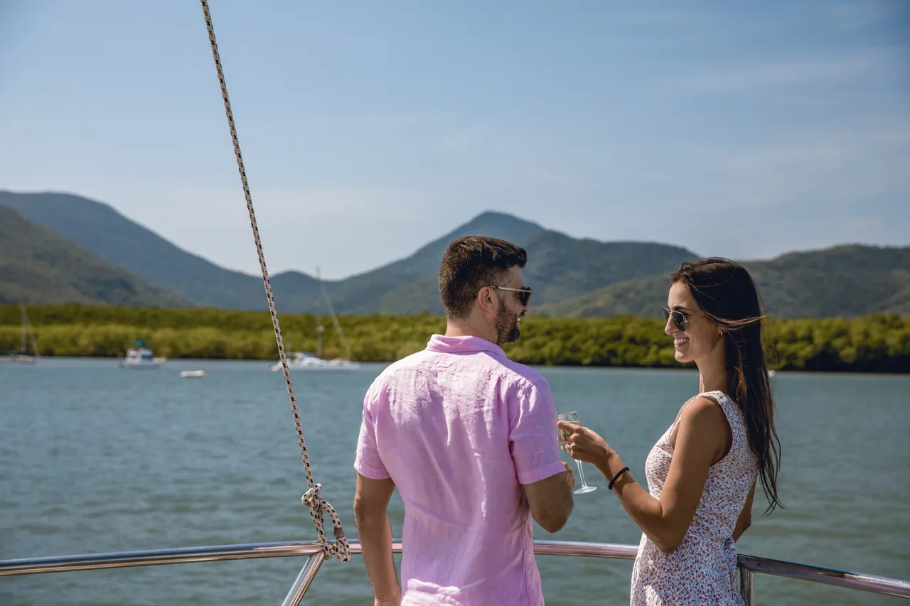 Minjil indigenous experience and lunch cruise