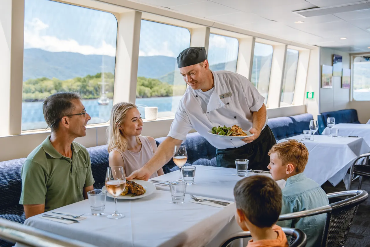 Minjil indigenous experience and lunch cruise