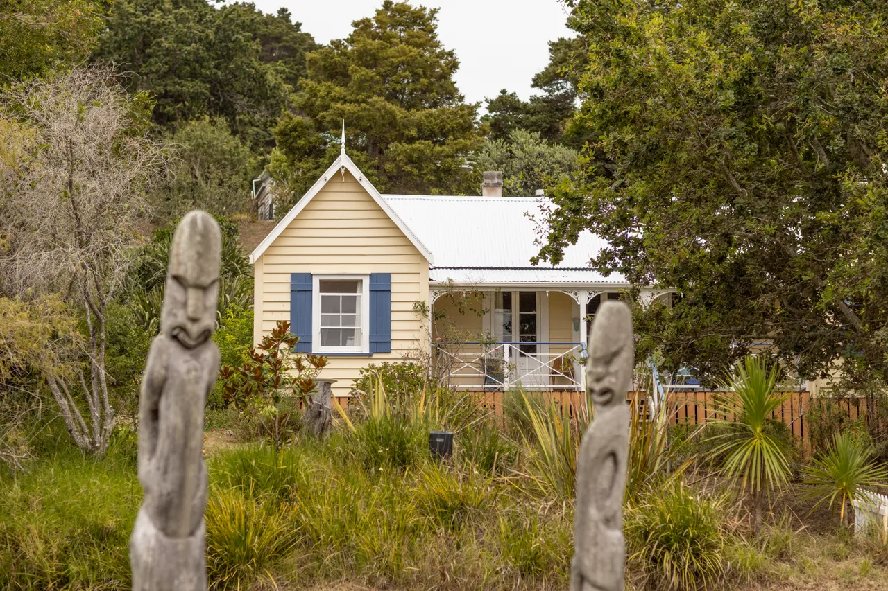Pou on Kohukohu Village Green