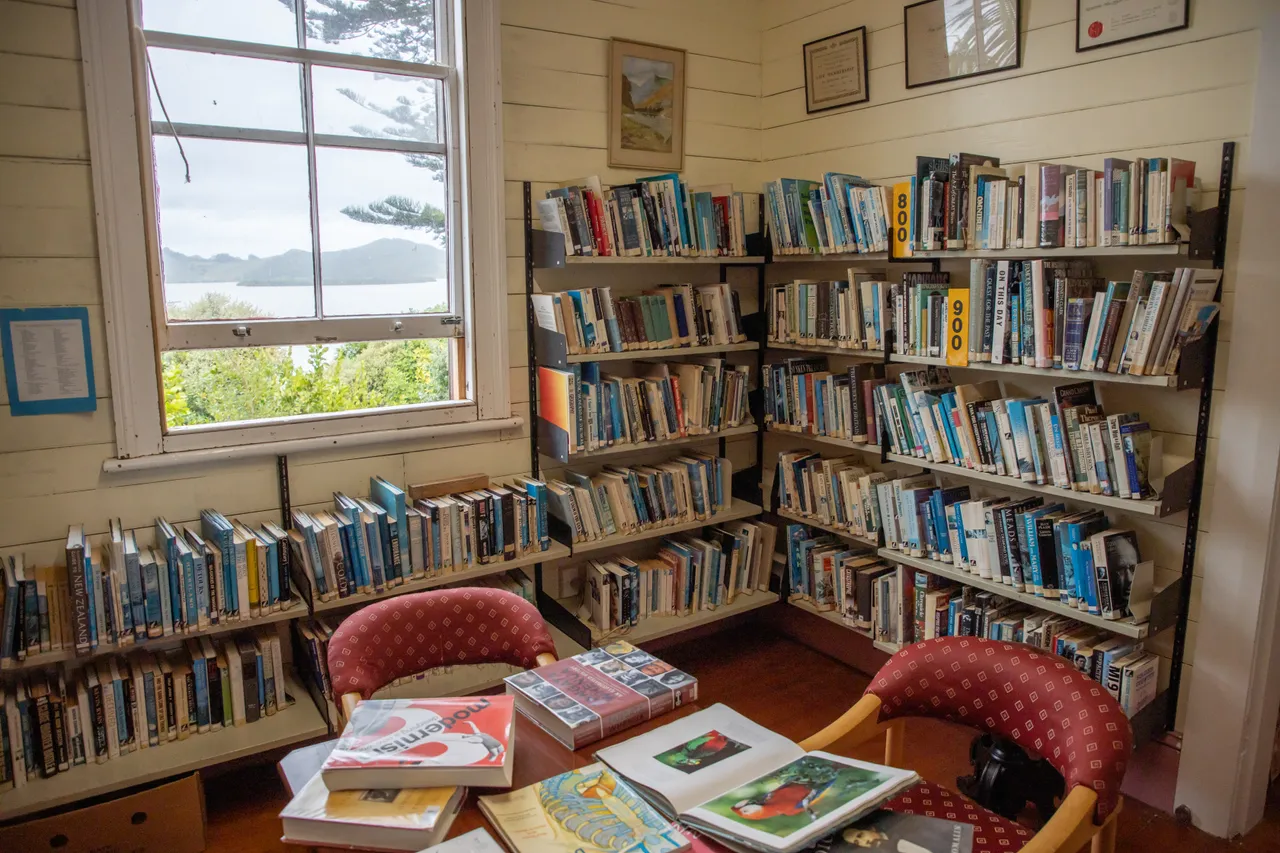 Rāwene Community Library