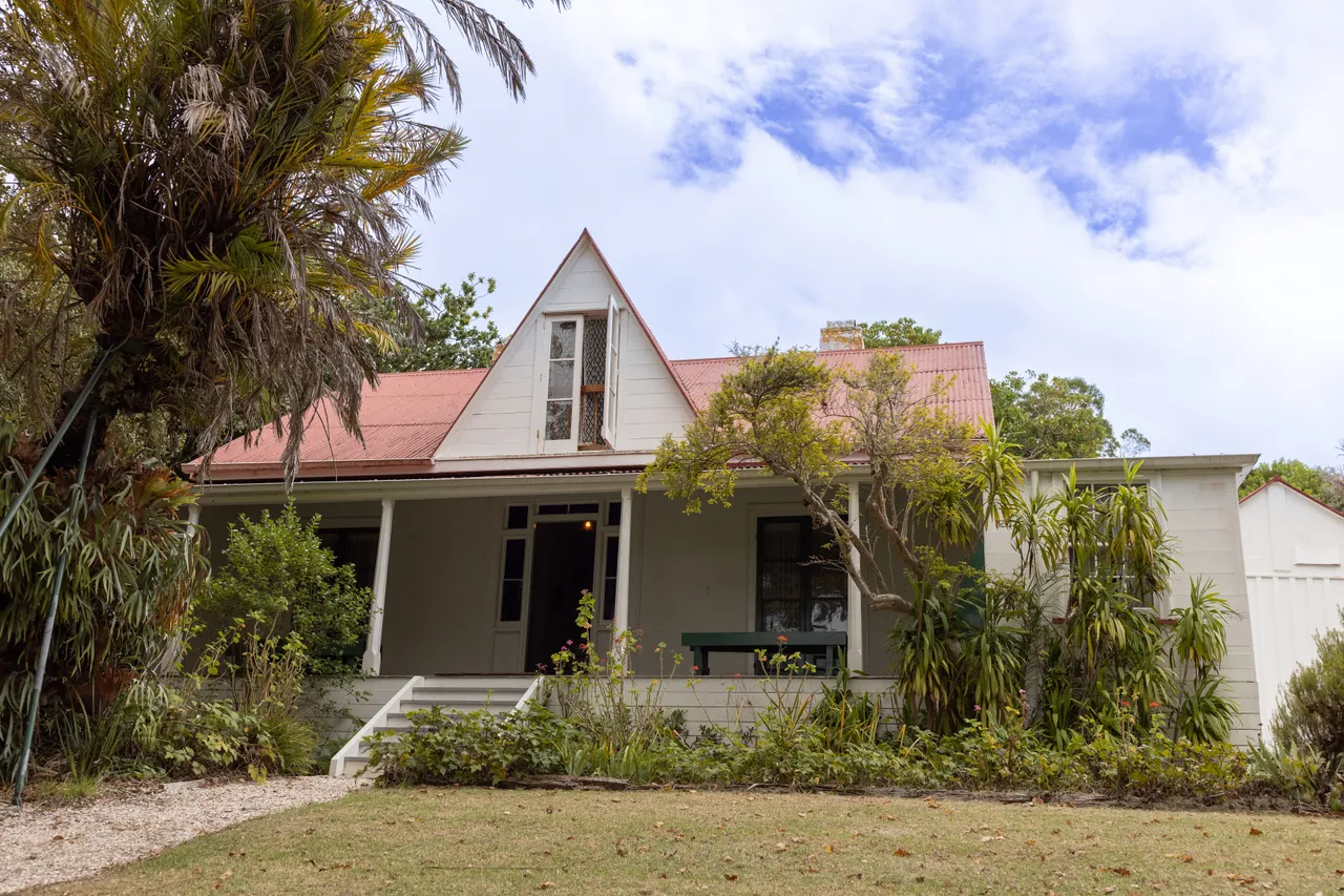 Clendon House, Clendon Esplande, Rawene